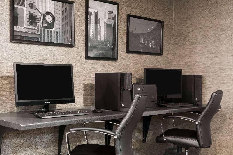 Days Hotel By Wyndham University Ave Se