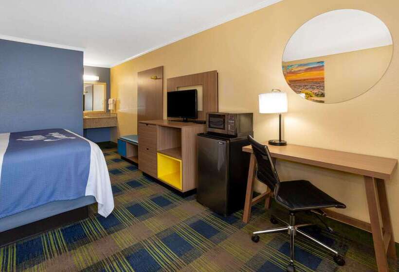 فندق Days Inn By Wyndham Alamogordo