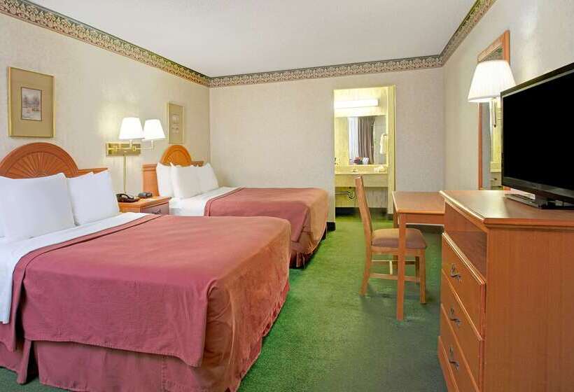 هتل Days Inn By Wyndham Alexandria South
