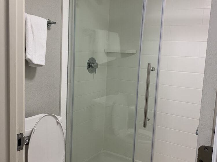 فندق Days Inn By Wyndham Atlanta Stone Mountain