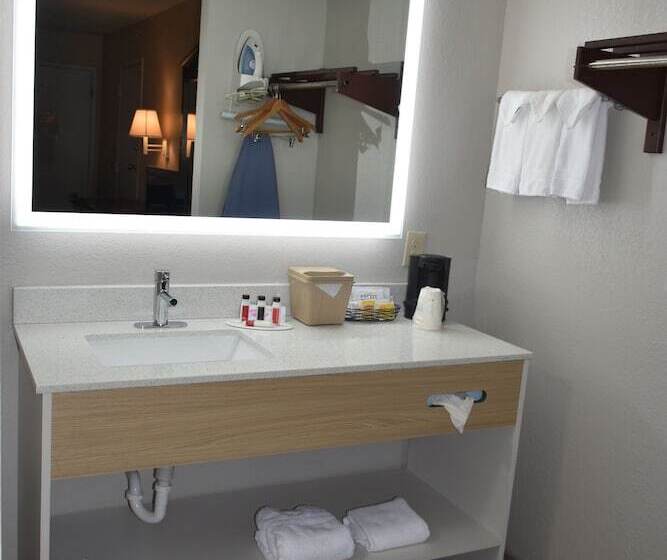 فندق Days Inn By Wyndham Atlanta Stone Mountain