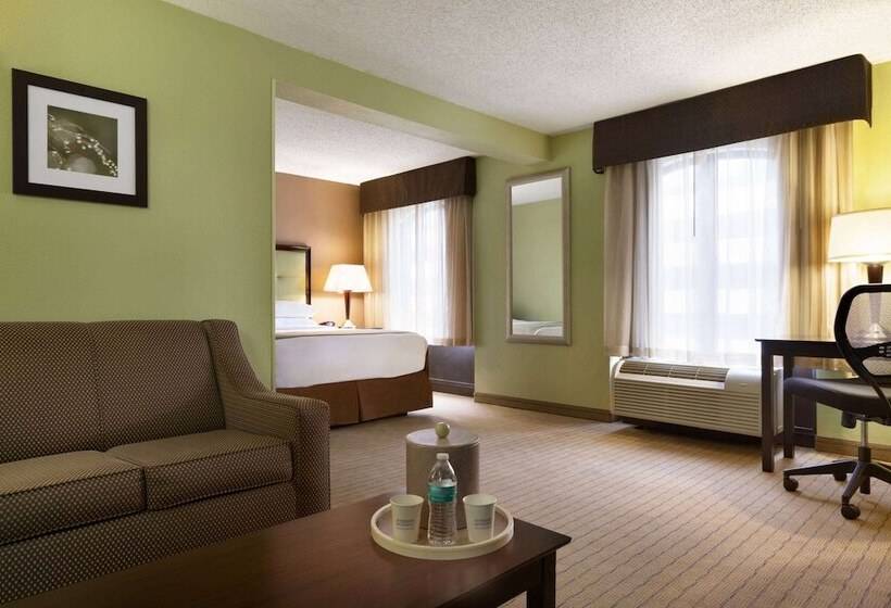 هتل Days Inn By Wyndham Baltimore Inner Harbor