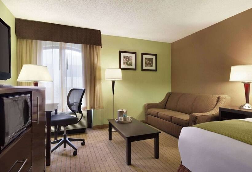 בית מלון כפרי Days Inn By Wyndham Baltimore Inner Harbor