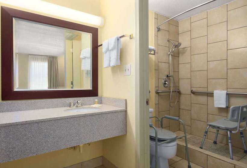 ホテル Days Inn By Wyndham Brunswick/st. Simons Area