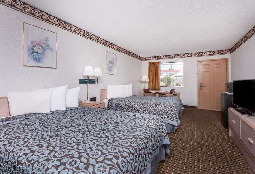 호텔 Days Inn By Wyndham Byron