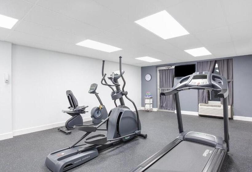 호텔 Days Inn By Wyndham Cambridge