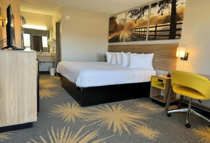 فندق Days Inn By Wyndham Cloverdale Greencastle