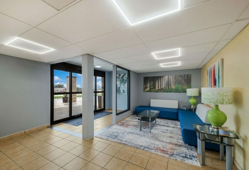 ホテル Quality Inn  Denton