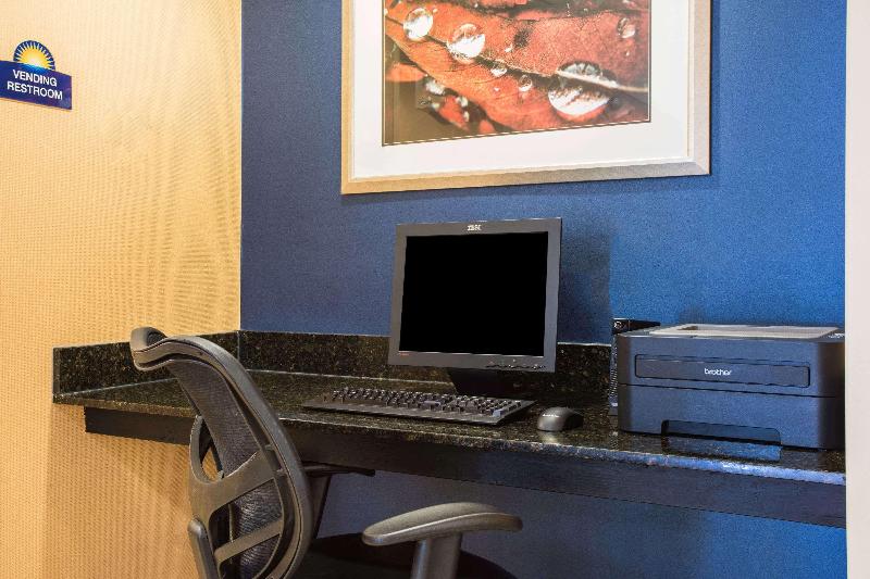 فندق Days Inn By Wyndham Florence Near Civic Center