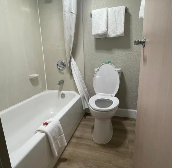 酒店 Days Inn By Wyndham Florence Near Civic Center