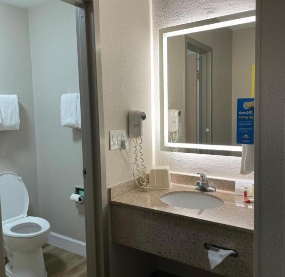 酒店 Days Inn By Wyndham Florence Near Civic Center