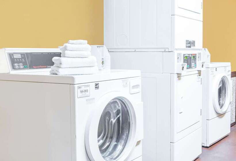 ホテル Days Inn By Wyndham Fort Lauderdale Oakland Park Airport N