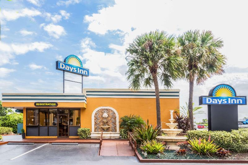 ホテル Days Inn By Wyndham Fort Lauderdale Oakland Park Airport N