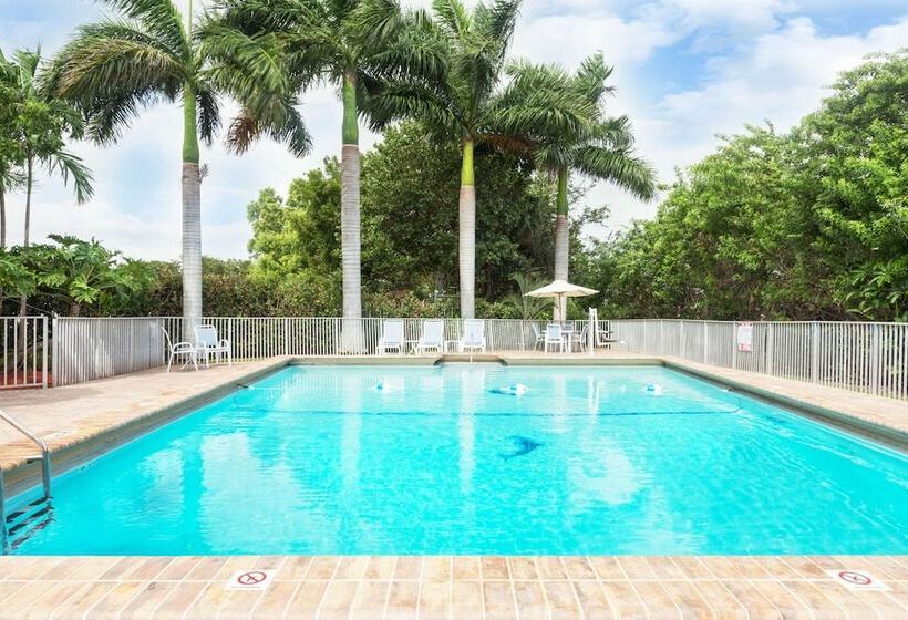 ホテル Days Inn By Wyndham Fort Lauderdale Oakland Park Airport N