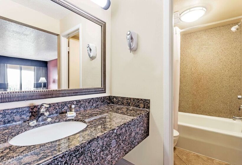 ホテル Days Inn By Wyndham Fort Lauderdale Oakland Park Airport N