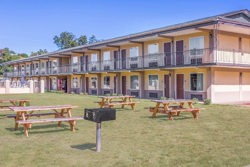 فندق Days Inn By Wyndham Lavonia