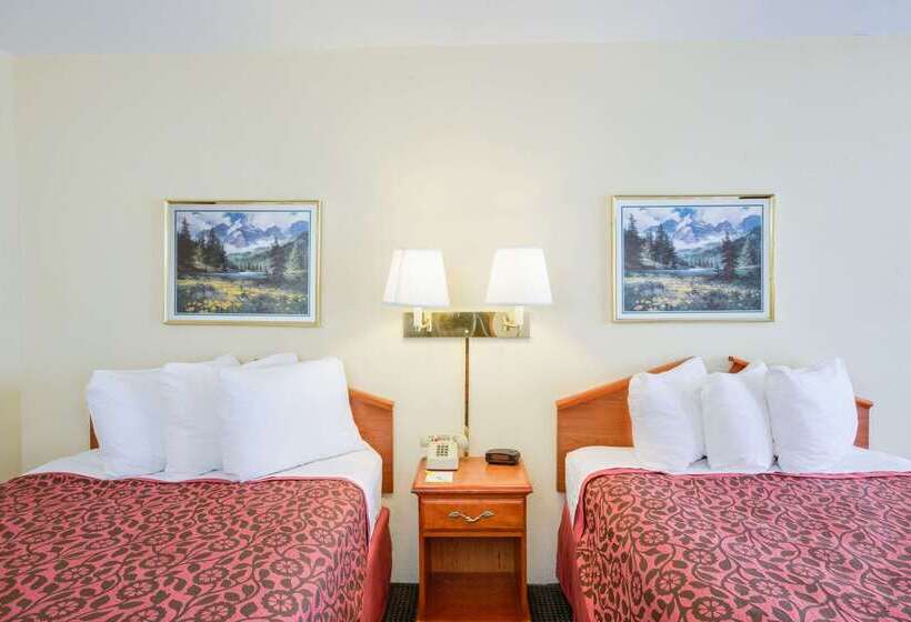 فندق Days Inn By Wyndham Newport