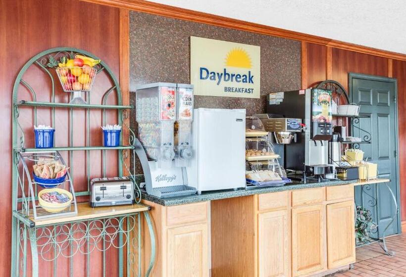 فندق Days Inn By Wyndham Newport