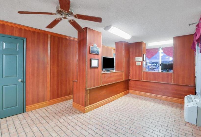 فندق Days Inn By Wyndham Newport