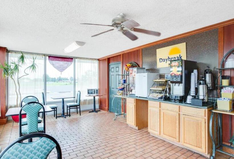 فندق Days Inn By Wyndham Newport