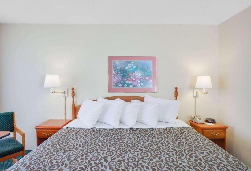 فندق Days Inn By Wyndham Newport