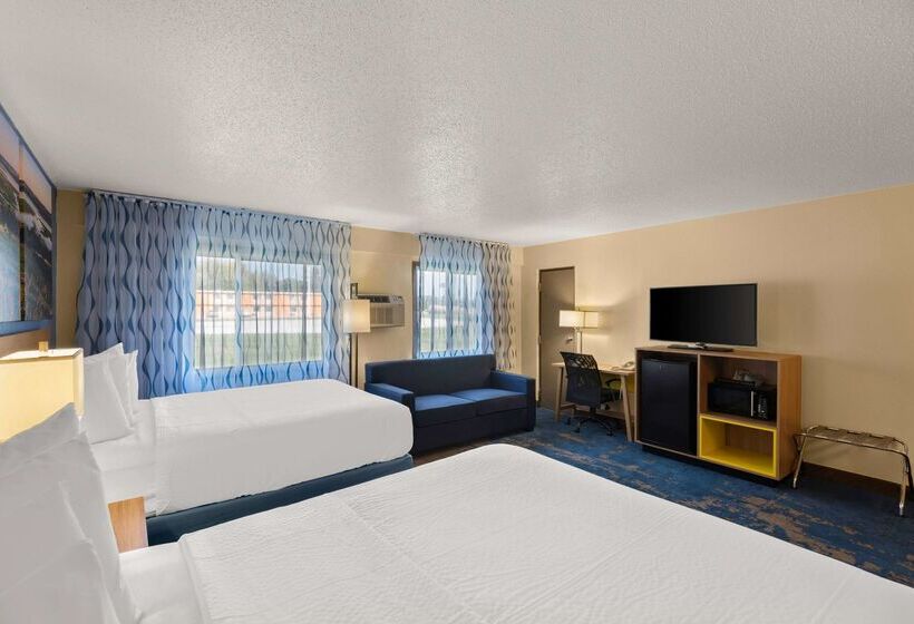 Отель Days Inn By Wyndham Newton