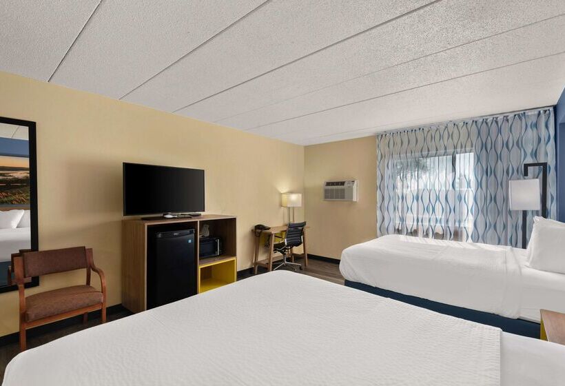 Отель Days Inn By Wyndham Newton