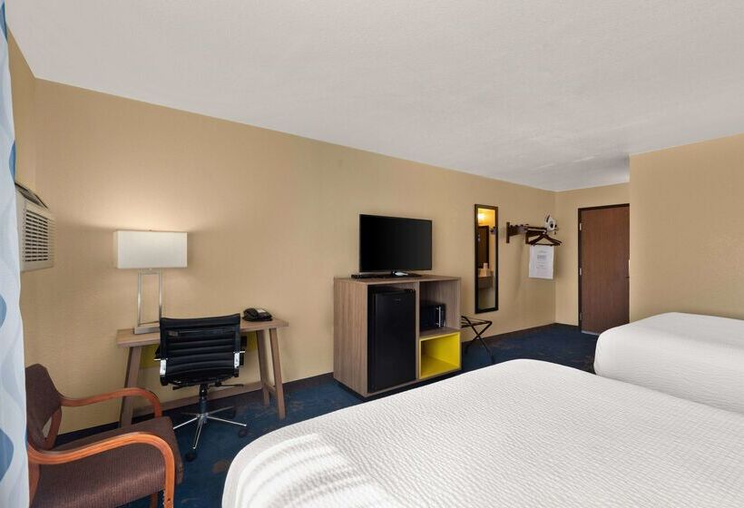 Отель Days Inn By Wyndham Newton