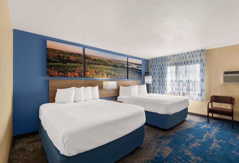 Отель Days Inn By Wyndham Newton