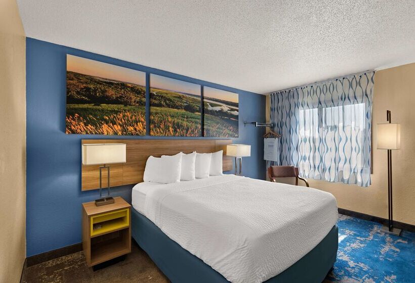 Отель Days Inn By Wyndham Newton