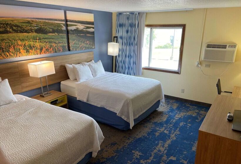 Отель Days Inn By Wyndham Newton