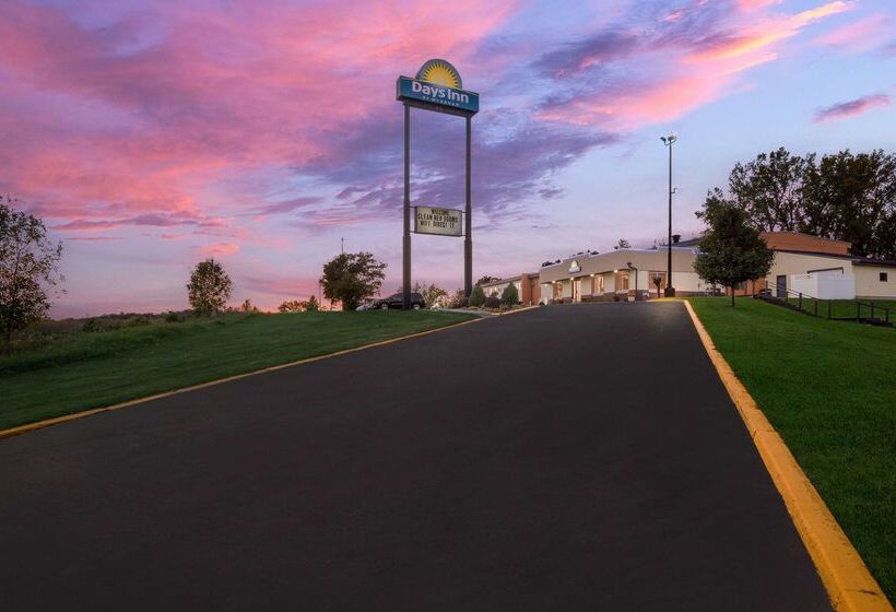 Отель Days Inn By Wyndham Newton