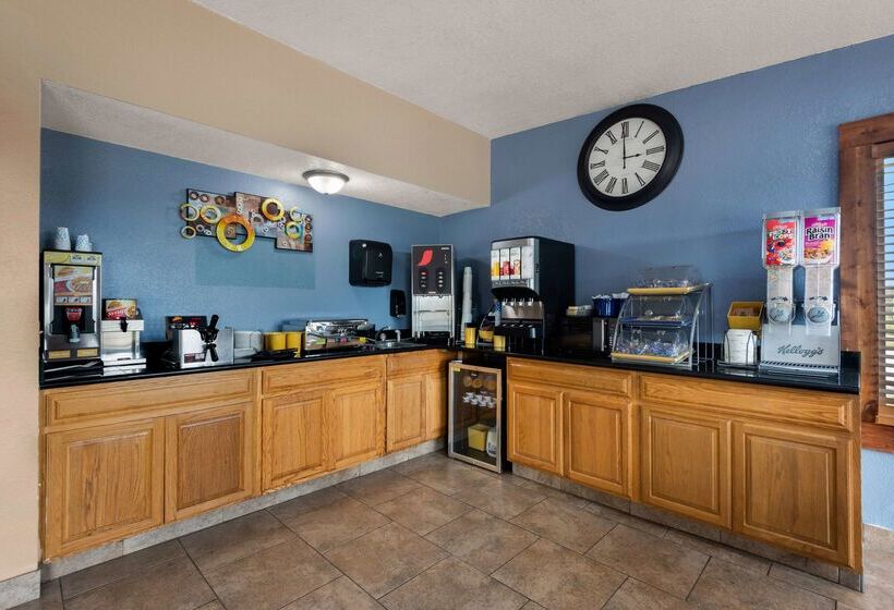 Отель Days Inn By Wyndham Newton