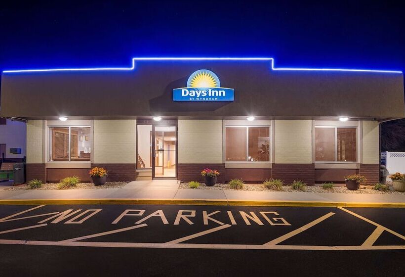 Отель Days Inn By Wyndham Newton