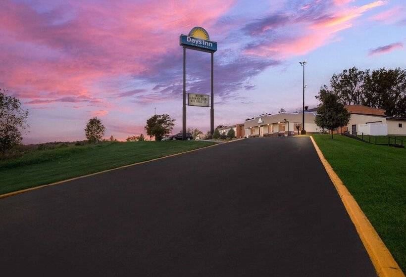 Отель Days Inn By Wyndham Newton