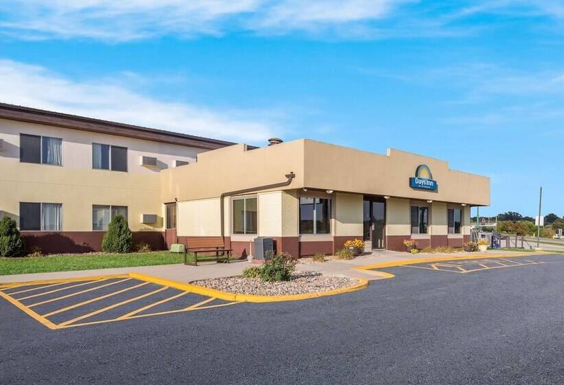 Отель Days Inn By Wyndham Newton