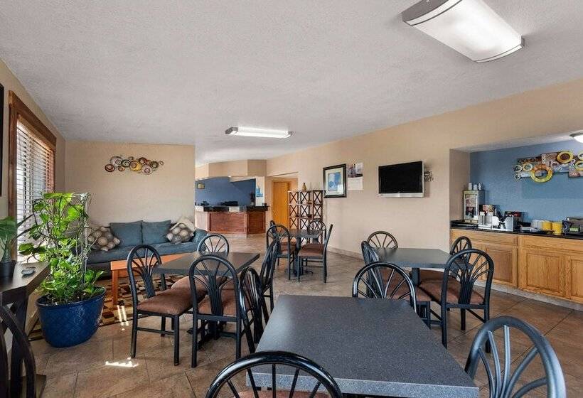 Отель Days Inn By Wyndham Newton