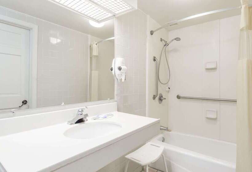 فندق Days Inn By Wyndham Petersburg/south Fort Lee