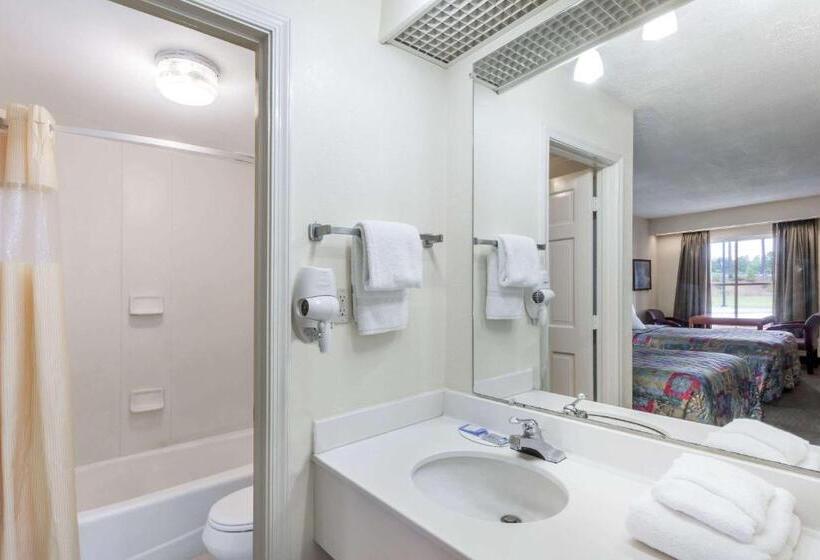 فندق Days Inn By Wyndham Petersburg/south Fort Lee