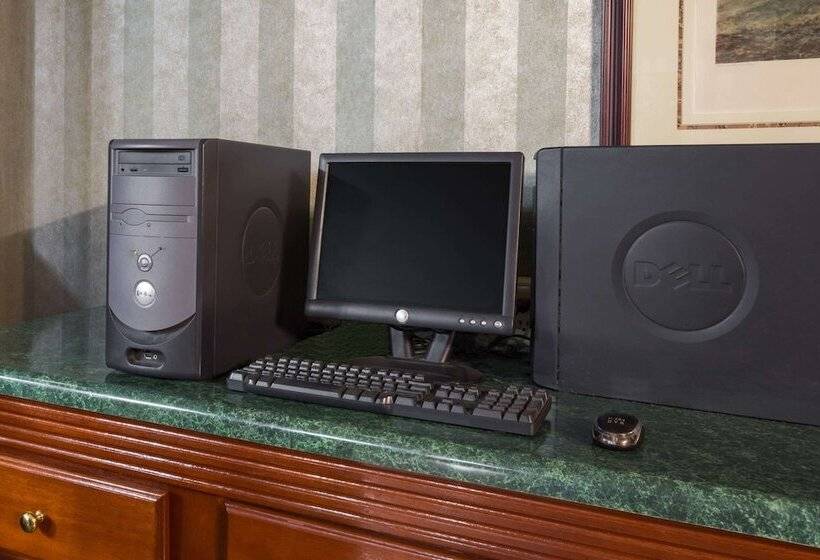 فندق Days Inn By Wyndham Petersburg/south Fort Lee