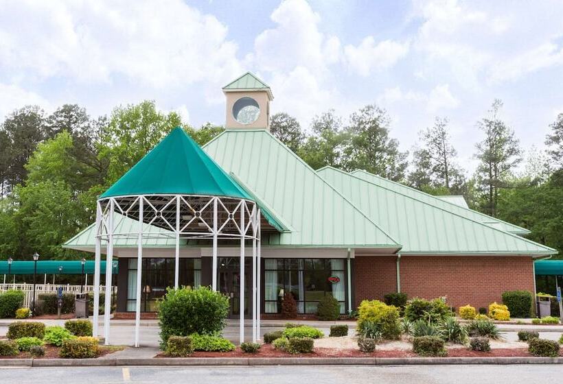 فندق Days Inn By Wyndham Petersburg/south Fort Lee