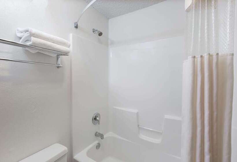 فندق Days Inn By Wyndham Pierre