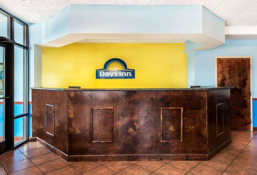 فندق Days Inn By Wyndham Richmond Hill/savannah