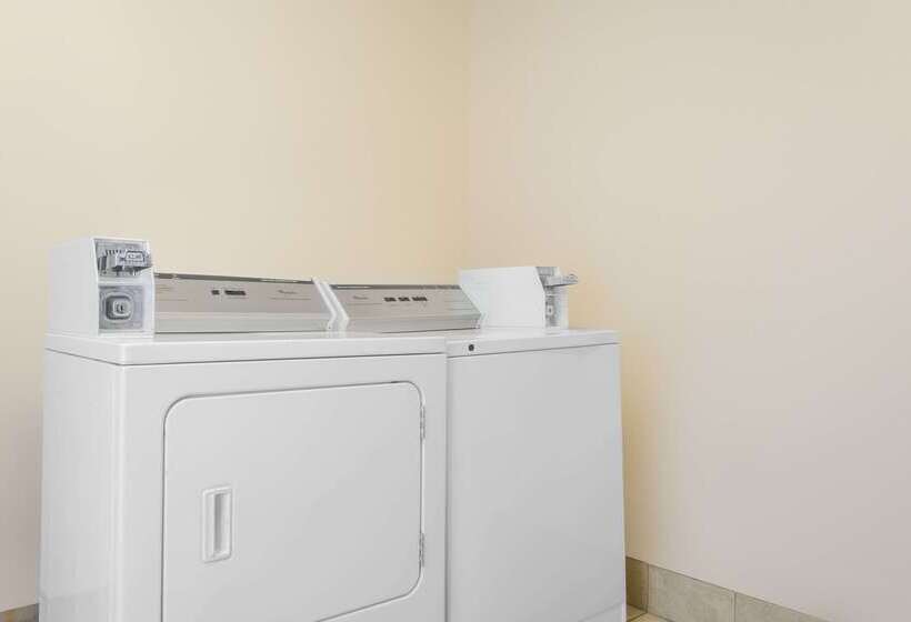 فندق Days Inn By Wyndham Roanoke Near I81