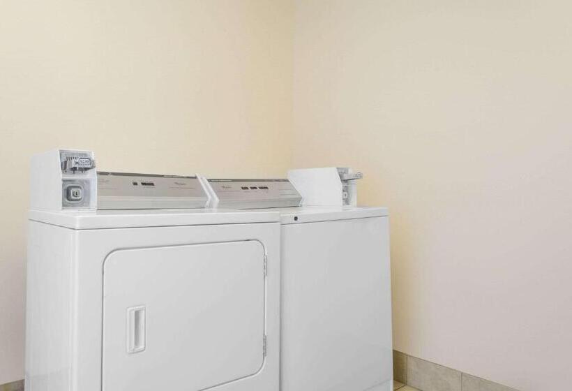 فندق Days Inn By Wyndham Roanoke Near I81