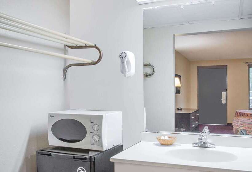 فندق Red Roof Inn Rockingham