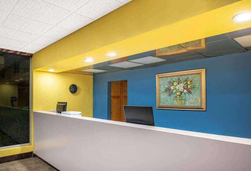 酒店 Days Inn By Wyndham Salem, Il