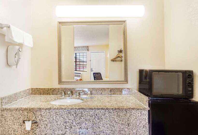 فندق Days Inn By Wyndham Yazoo City