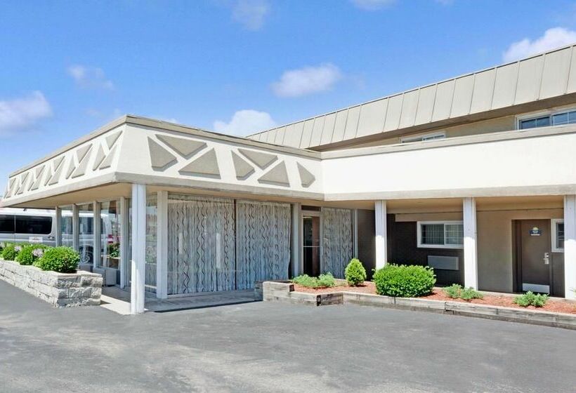 فندق Days Inn By Wyndham Elk Grove Village O Hare Airport West