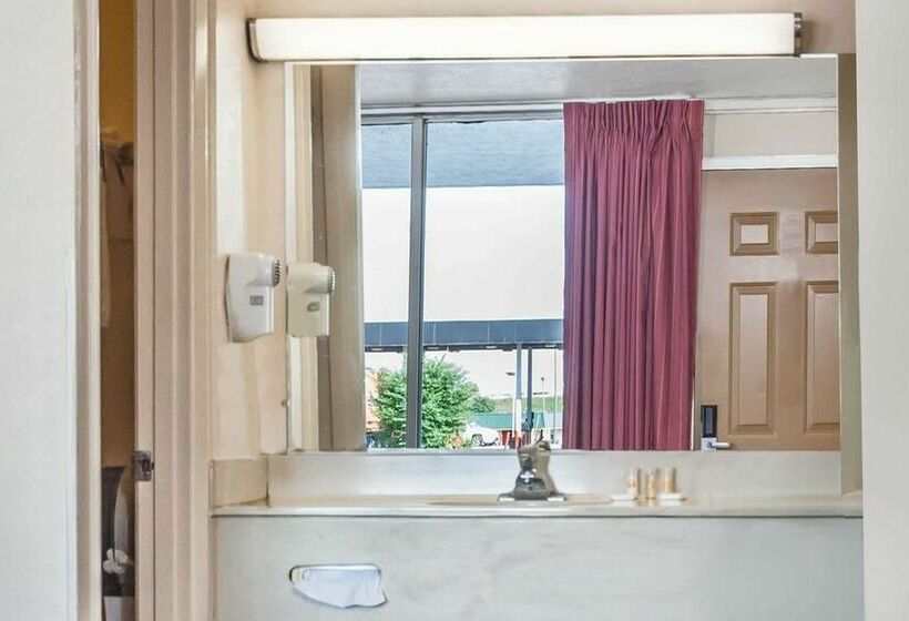 فندق Days Inn By Wyndham Mcdonough